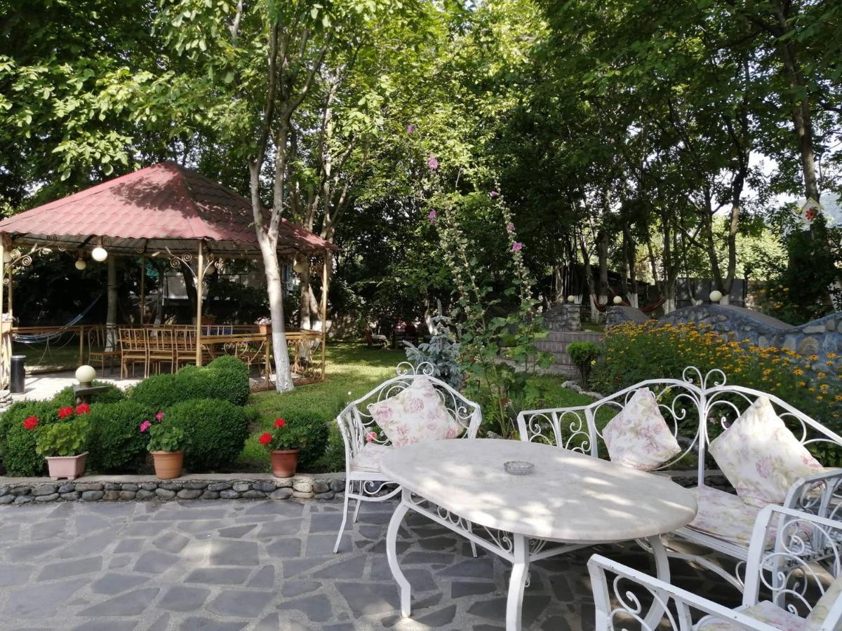 Family Hotel Lago & Wine Cellar Lagodekhi Zewnętrze zdjęcie