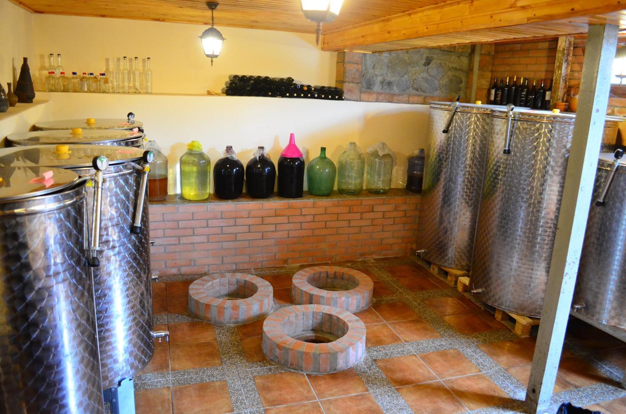 Family Hotel Lago & Wine Cellar Lagodekhi Zewnętrze zdjęcie