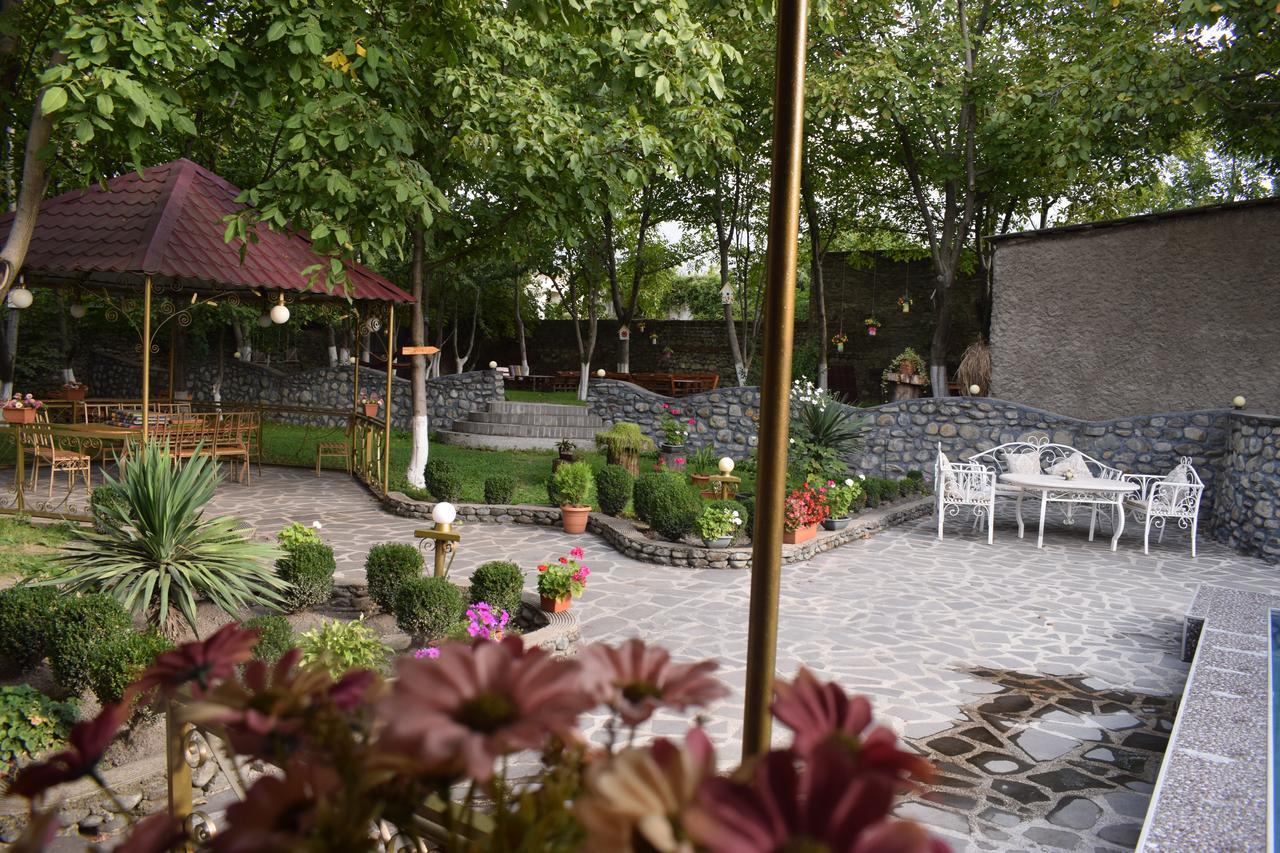 Family Hotel Lago & Wine Cellar Lagodekhi Zewnętrze zdjęcie